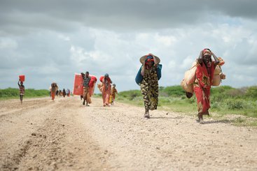 Thousands displaced by floods and conflict near Jowhar, Somalia