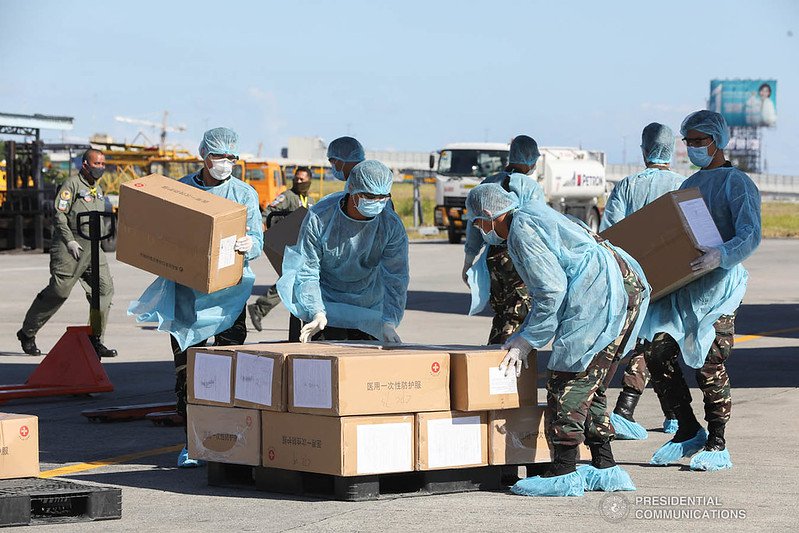 Covid-19 aid packages from China arrive in the Philippines, 2020. Photo: Presidential Communications Operations Office, CC BY-NC-ND 2.0