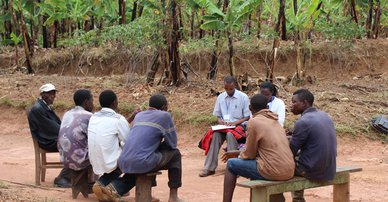 IDLo-ReneeChartres-Burundi-consultationswithmen-Oct2015.JPG