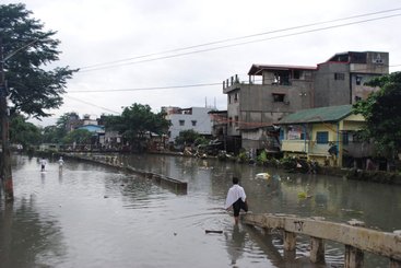 flood-damage-in-Manila-768x514