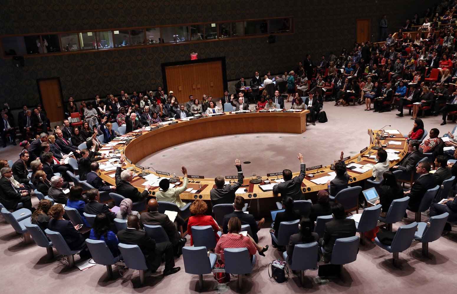 The UN Security Council adopts resolution Resolution 2242 (2015)