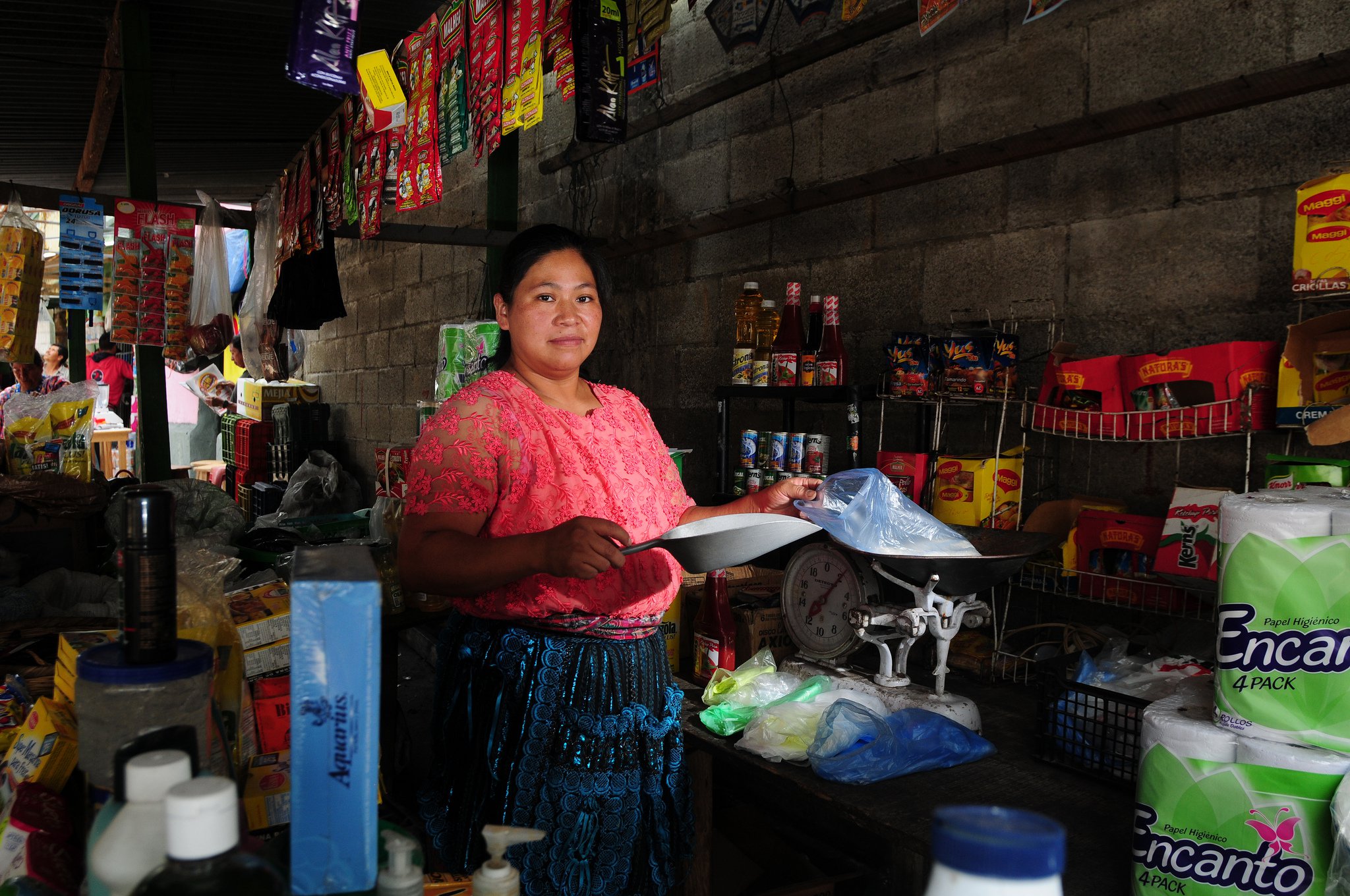 A woman works at the market, Guatemala city, Guatemala. Photo: Maria Fleischmann / World Bank CC BY-NC-ND 2.0